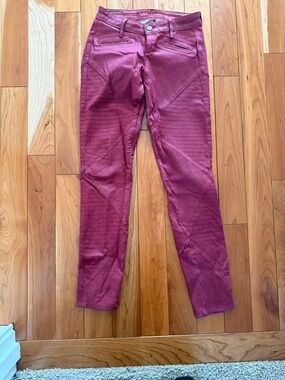 Womens Guess Slim Moto-Style Skinny Pants in Deep red
